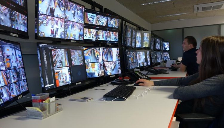 پیاده سازی سیستمهای مانیتورینگ هوشمند cctv و اتاق مانیتوریگ واحد حراست